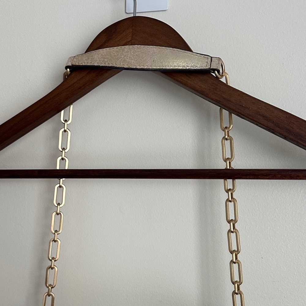 ANTONIO MELANI Gold Metallic Shoulder Bag - Picture 7 of 11